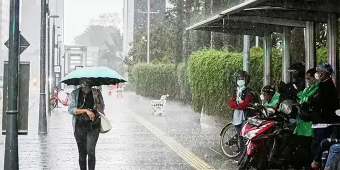 BMKG Mengeluarkan Peringatan Dini Cuaca Ekstrem Untuk Milayah Jabotabek Siap Siap Hujan Lebat Dan Angin Kencang