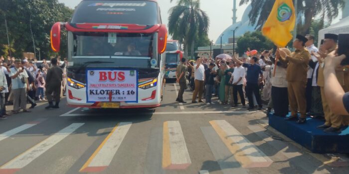 Dihadiri Wakil Wali Kota, 393 Jemaah Haji Kloter 16 Tangerang Resmi Diberangkatkan Menuju Tanah Suci