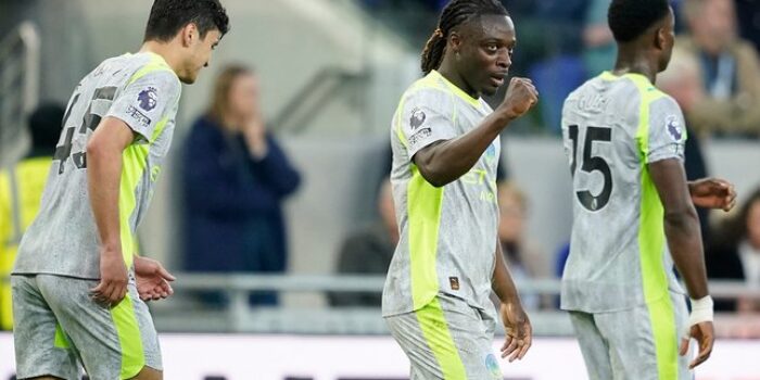 Doku Selamatkan Hasil Imbang Merugikan City Selisih 5 Poin dari Arsenal, Gelar Kian Jauh