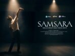 Poster Naskah SAMSARA Karya Teater Bisa Meren SMK Teknologi Pilar Bangsa Poster teater SAMSARA SMK Teknologi Pilar Bangsa Sepatan dengan siluet aktor di bawah sorot lampu panggung Exciting Banten Festival 2026