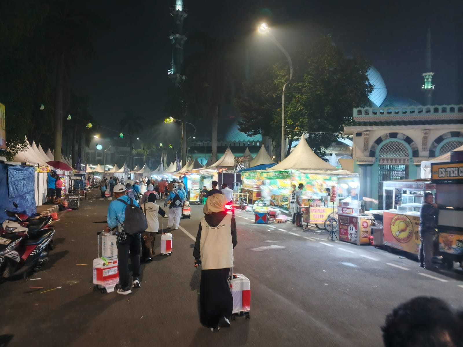 Jamaah haji Kloter 16 Kota Tangerang tiba di Masjid Al-Azhom 24 Juni 2026