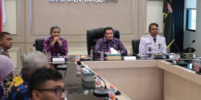 Bupati Tangerang Moch Maesyal Rasyid penilaian Lomba Kelurahan Tigaraksa 2026