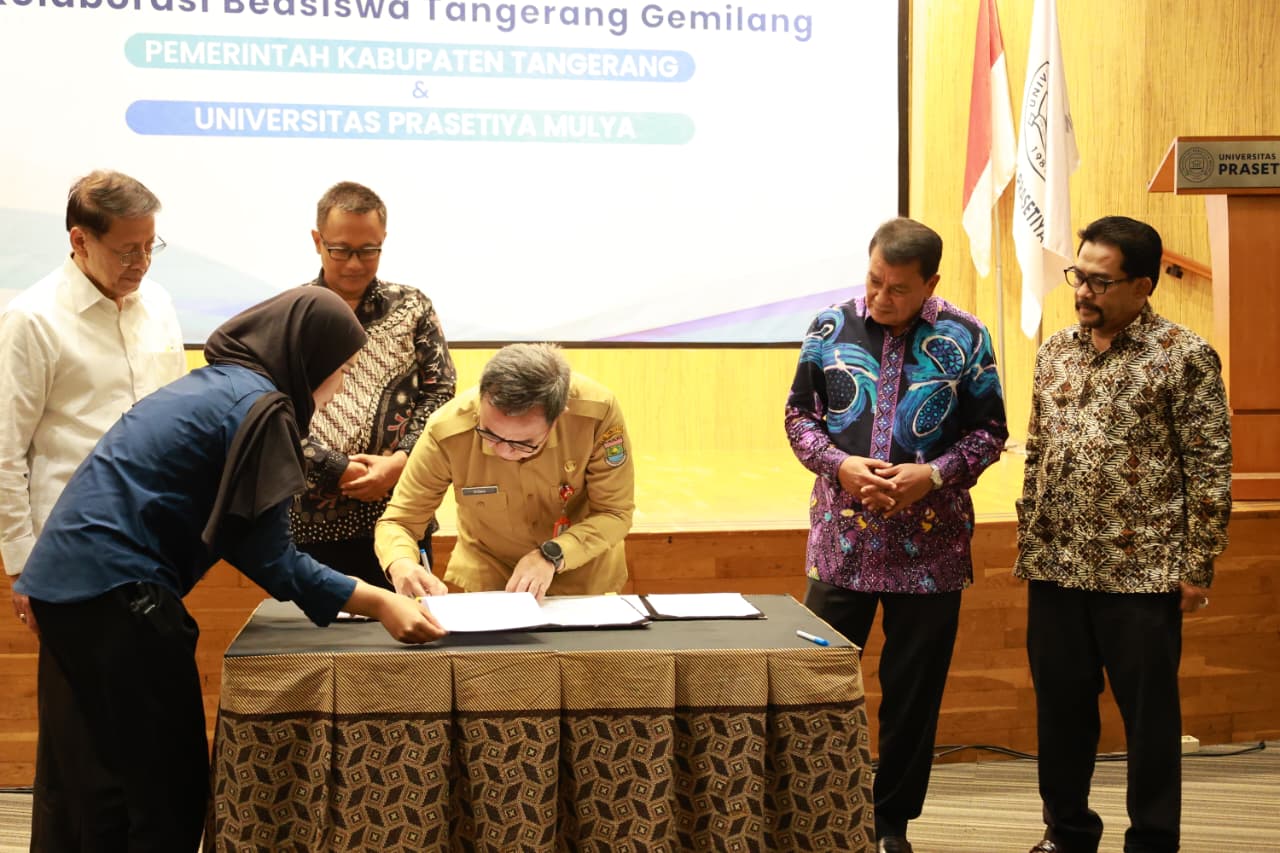 bupati maesyal rasyid pks beasiswa tangerang gemilang universitas prasetiya mulya [image_id: 0]
