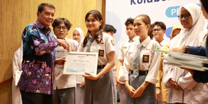 Bupati Tangerang Bersama Rektor Universitas Prasetiya Mulya Saksikan Penandatanganan PKS Beasiswa Tangerang Gemilang