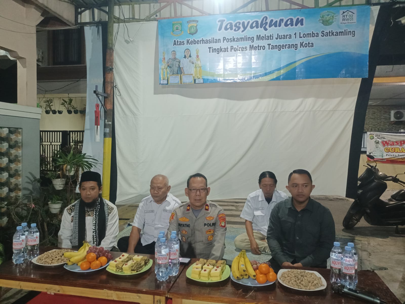 Tasyakuran warga RW 01 Sukasari Poskamling Melati juara 1 Satkamling Polres Tangerang