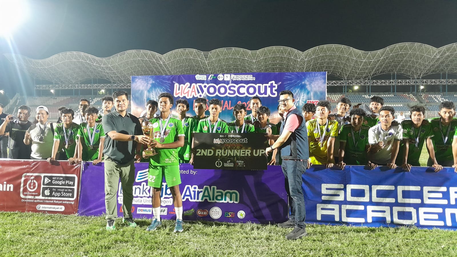 FU15 FA Kota Tangerang menerima penghargaan Runner Up U-17 Liga Yooscout 2026.`