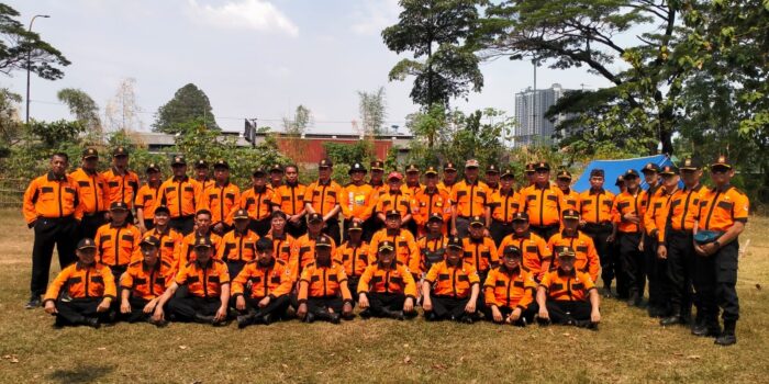 42 personel Senkom Mitra Polri Kota Tangerang saat Pembekalan SAR Kebencanaan di Kunciran