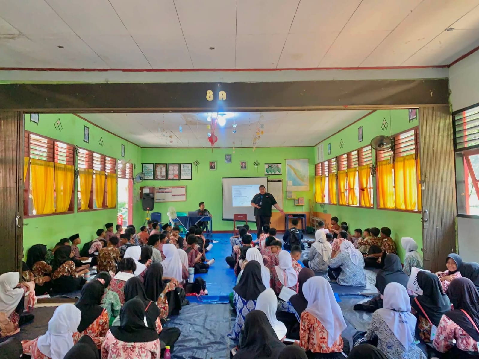 Kegiatan RELIMA Perpusnas RI Goes to School di SMPN 1 Sungai Rumbai Dharmasraya`