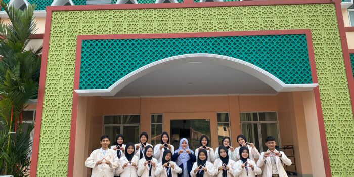 ‎Kelompok 37 PLP Integratif UIN SMH Banten Mulai Pengabdian dan Adaptasi di AGIS Primary School
