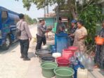 Polres Serang Kota Melalui Polsek Kasemen Salurkan Air Bersih Untuk Warga Terdampak Kekeringan