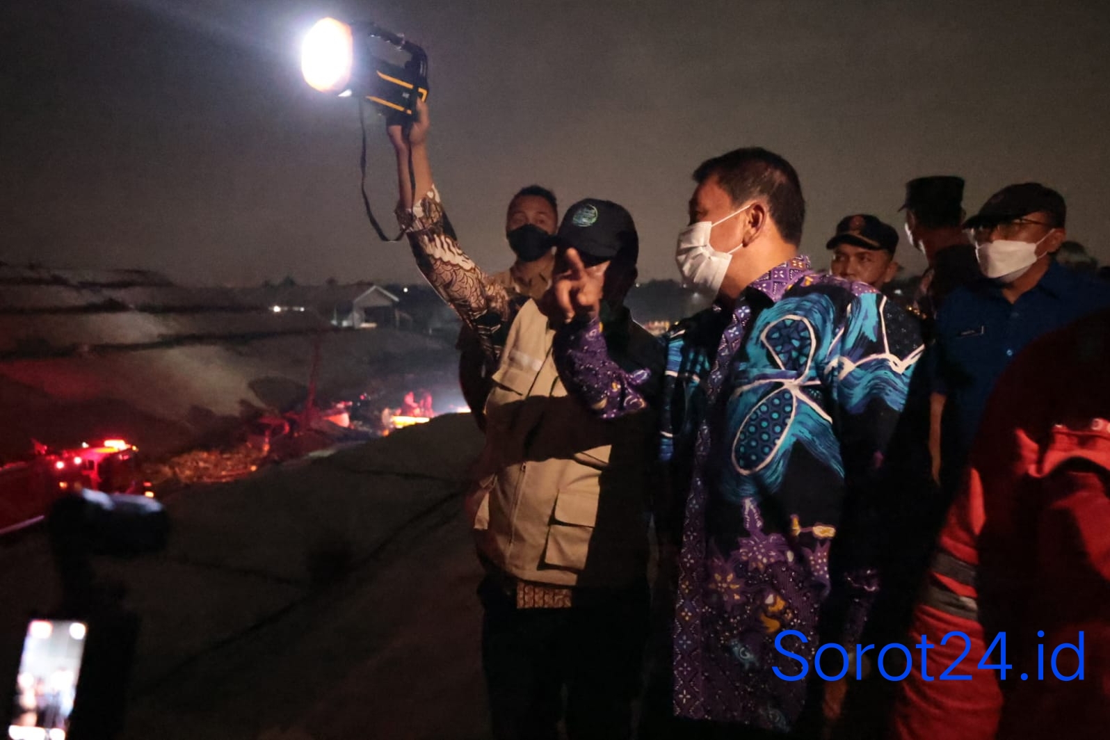 bupati maesyal rasyid kebakaran tpa jatiwaringin mauk darurat asap