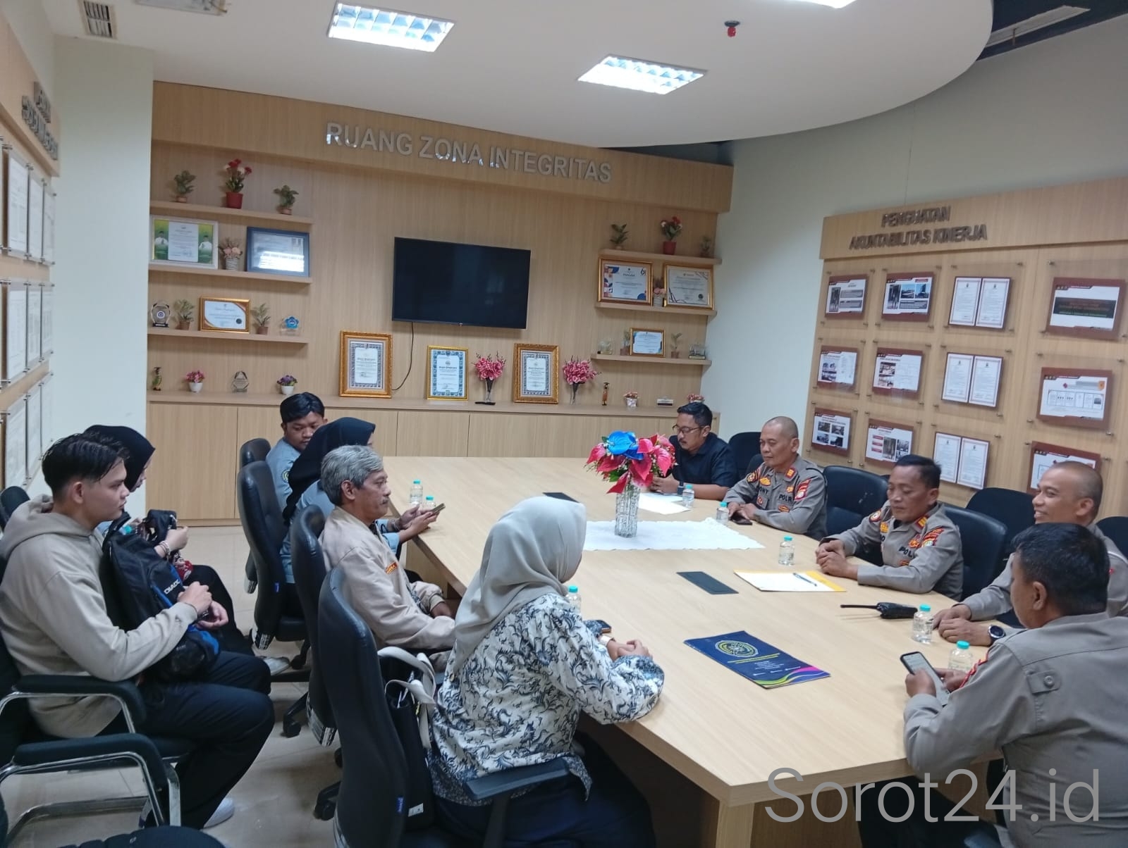 Rapat koordinasi pengamanan Parinkraf Fun Run 2026 di Polres Metro Tangerang Kota