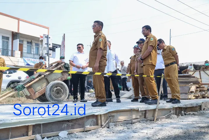 Warga sambut baik. Pemprov Banten target tangani total 8 KM jalan rusak berat