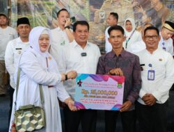 Bupati Tangerang Serahkan Bantuan Kepada Para Penyandang Disabilitas