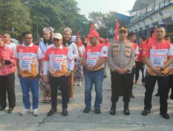 800 Orang Bentangkan Bendera Merah Putih 81 Meter di Kirab HUT RI ke-81 Kota Tangerang