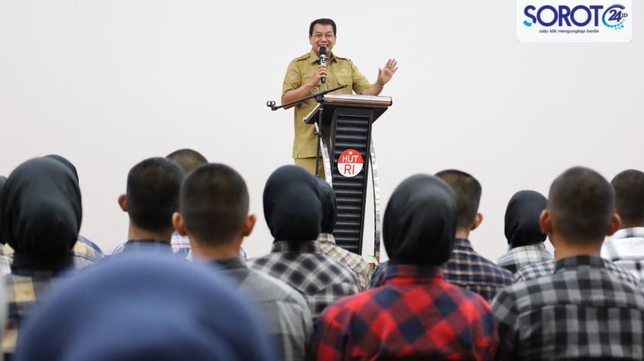 Bupati Maesyal berpidato di depan peserta Paskibraka Kabupaten Tangerang