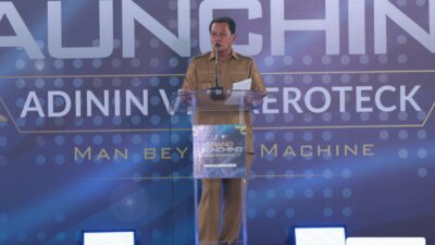 Bupati Tangerang Maesyal Rasyid berpidato di podium Grand Launching Adinin Visi Aeroteck