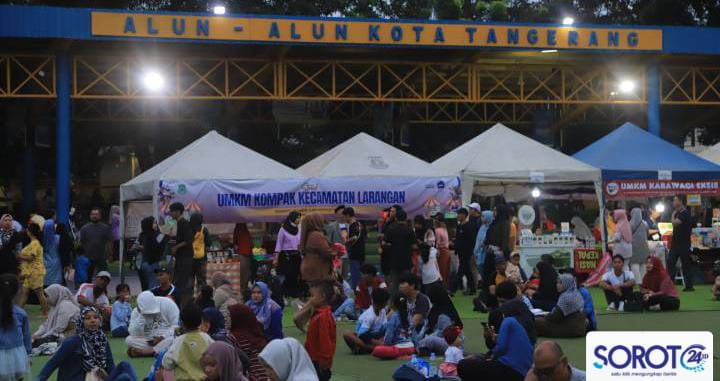 Kerumunan pengunjung di stand UMKM Kompak Kecamatan Larangan Tangerang Culinary Day
