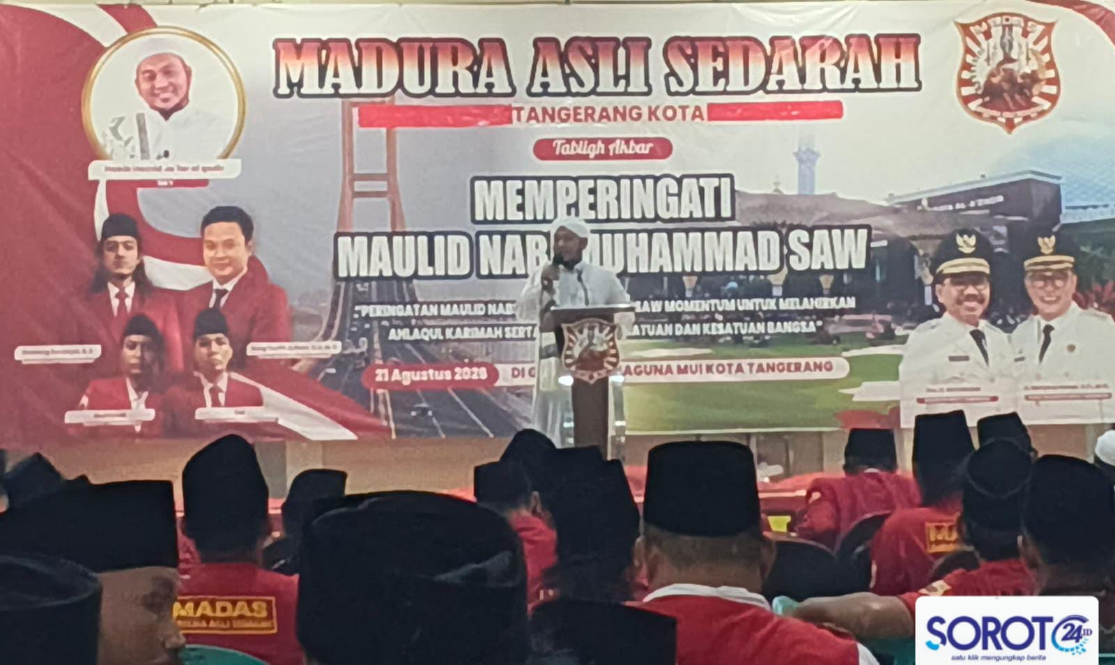 Penceramah Habib Hamid Ja'far Al Qadir memberikan ceramah agama di acara Maulid MADAS Kota Tangerang