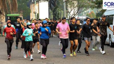 Pelari event lari di Kota Tangerang
