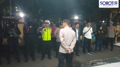 Dini Hari Wakapolsek Tangerang pimpin apel patroli Cipkon