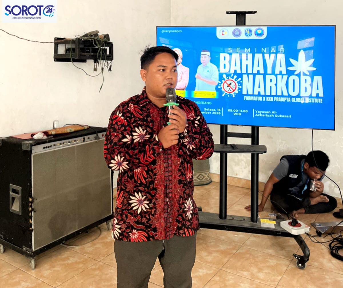 Sosialisasi bahaya narkoba oleh FORMATUR dan KKN Pradipta 12 di Al-Azhariyah Rajeg