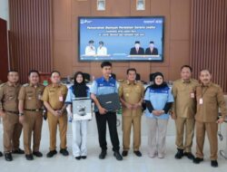 Bupati Maesyal Serahkan Bantuan WUB ke 48 Warga di Curug Panongan dan Balaraja